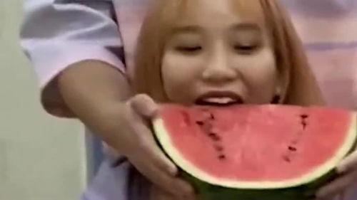 黑衣吃瓜小哥,揭秘娱乐圈幕后风云